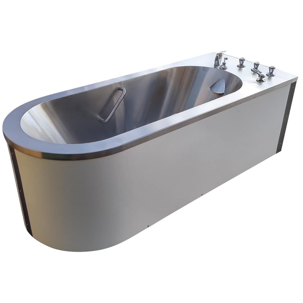 Madisson, s.r.o. Full body stainless steel tub for additive baths